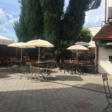 Apartman 3, Suvorovova 158 Cesky Brod Exterior foto